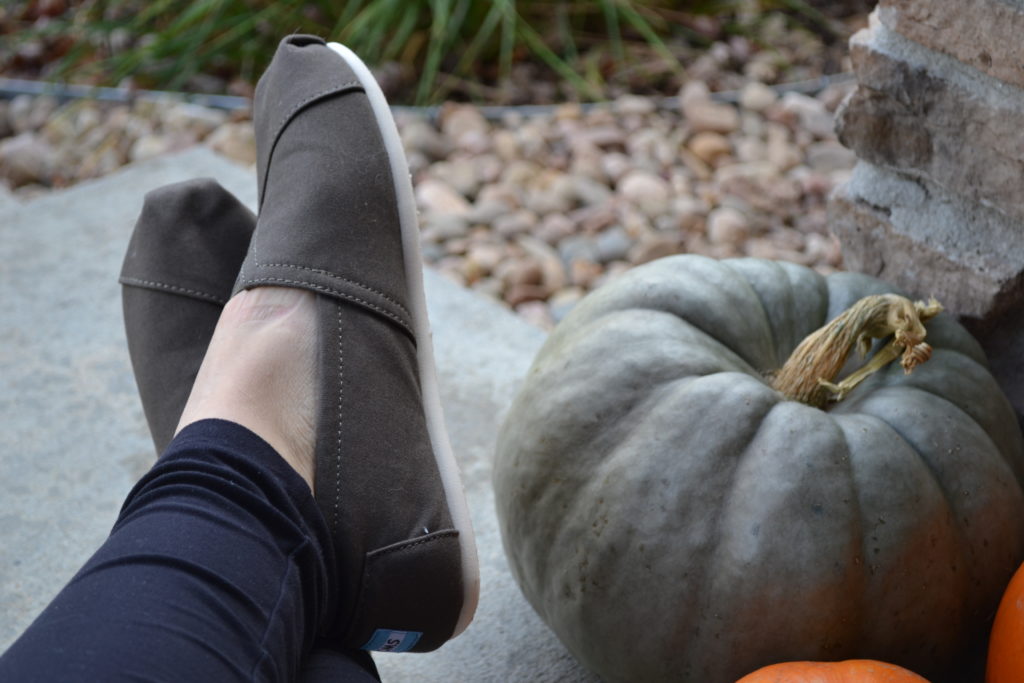 toms-shoes-olive-color