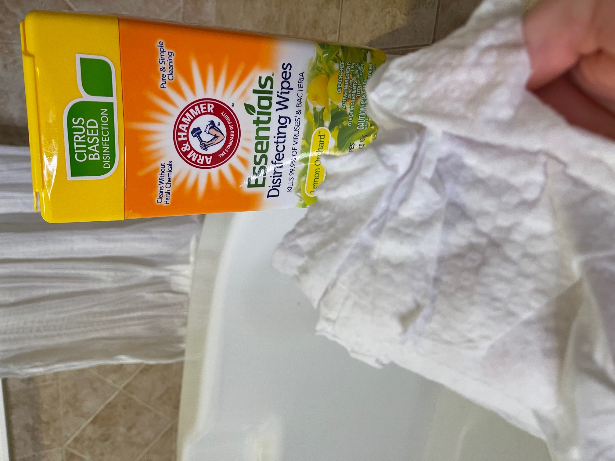 Arm and Hammer wipes